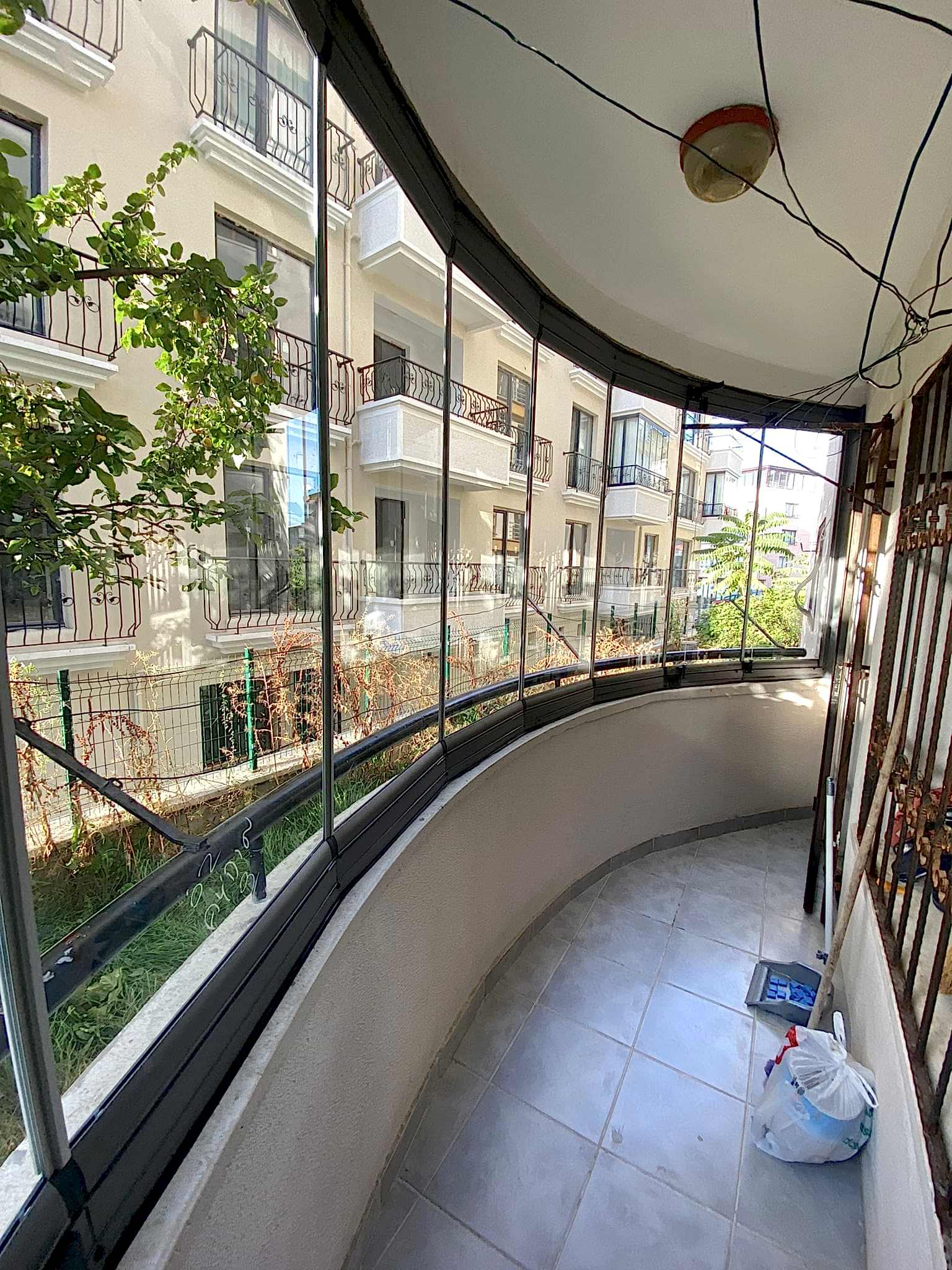cam balkon nagehan hanım